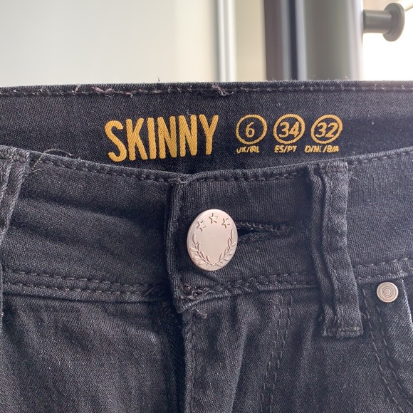 Black skinny jeans - Picture 2 of 4